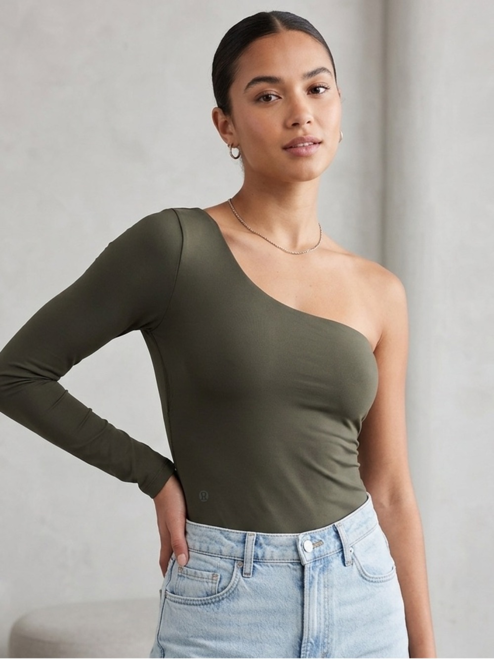 Lululemon Wundermost One-Sleeve Bodysuit Asymmetrical Nulu Army Green 2/4